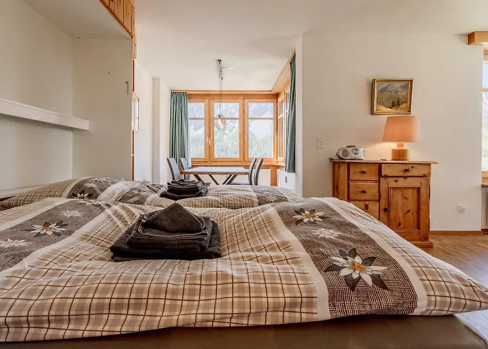 Tschuggenweg 10 أروسا